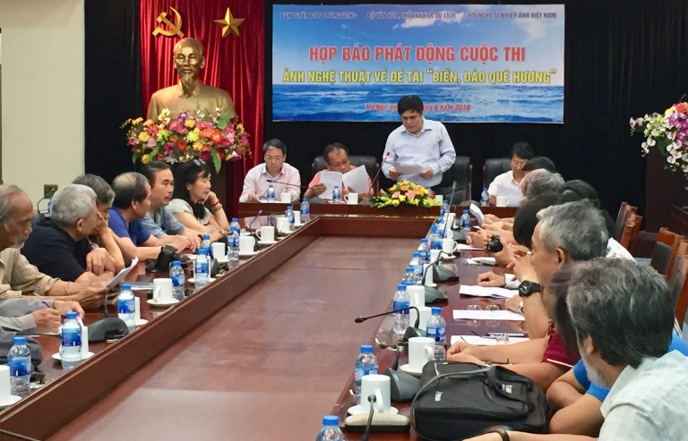 Phát động Cuộc thi ảnh nghệ thuật về đề tài “Biển, đảo quê hương”