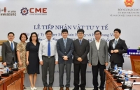 Tiếp nhận vật tư y tế hỗ trợ kiều bào tại Hàn Quốc phòng chống dịch Covid-19