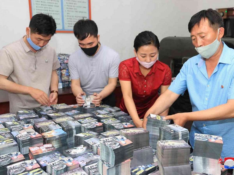 kcna trieu tien dang in so luong lon truyen don chong han quoc