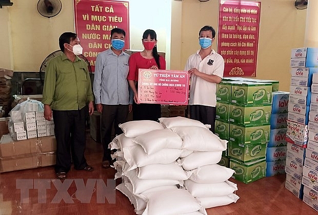 Người Bắc Giang tại CH Czech hỗ trợ quê hương phòng chống dịch Covid-19