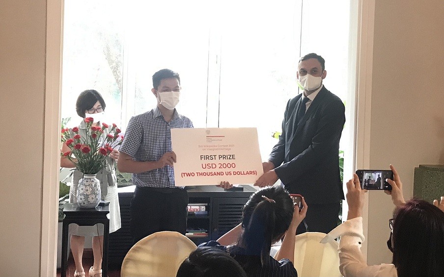 Trao giải Cuộc thi Wikipedia lần thứ ba với chủ đề 'Di sản Visegrad' Trao giải Cuộc thi Wikipedia lần thứ ba với chủ đề 'Di sản Visegrad'