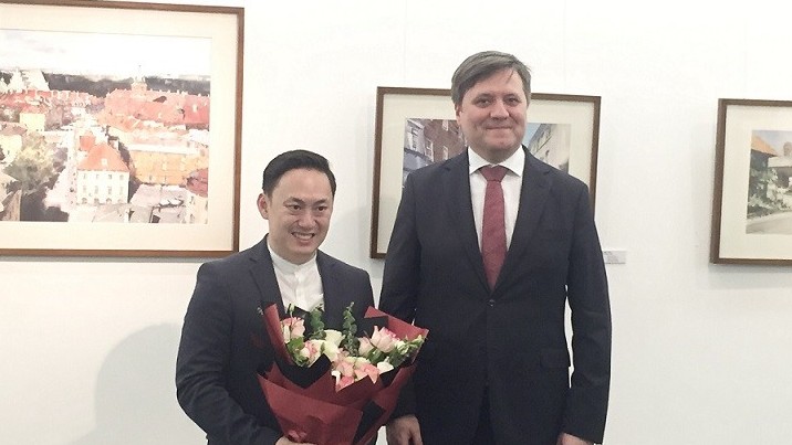 Khai mạc triển lãm tranh màu nước ‘Ba Lan - Những điều diệu kỳ’