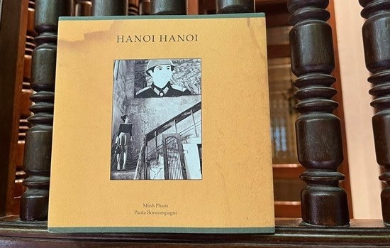 Thú vị cuốn sách về Hà Nội bằng ba ngôn ngữ Thú vị cuốn sách về Hà Nội bằng ba ngôn ngữ