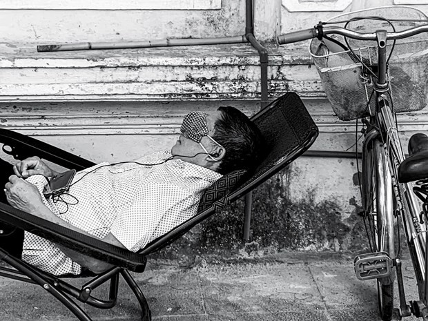 Thú vị cuốn sách về Hà Nội bằng ba ngôn ngữ Thú vị cuốn sách về Hà Nội bằng ba ngôn ngữ