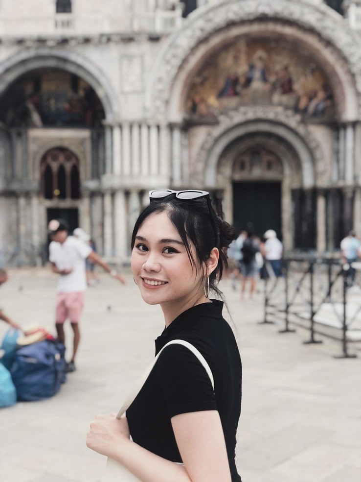 Những cô gái ‘Hương sắc Việt Nam’ tại châu Âu