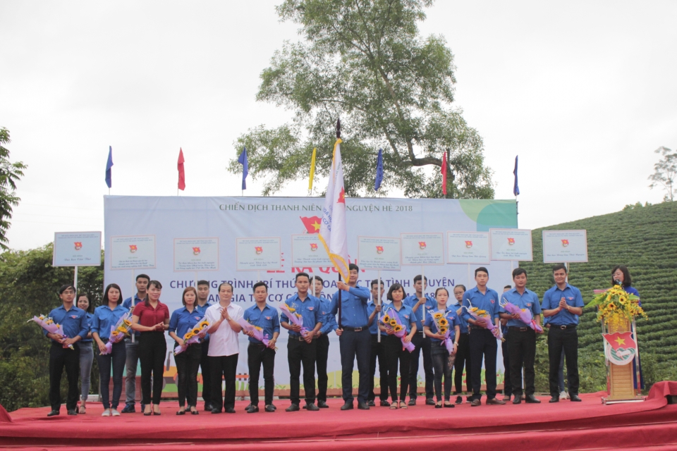 Lễ ra quân của những trí thức khoa học trẻ tình nguyện le ra quan cua nhung tri thuc khoa hoc tre tinh nguyen