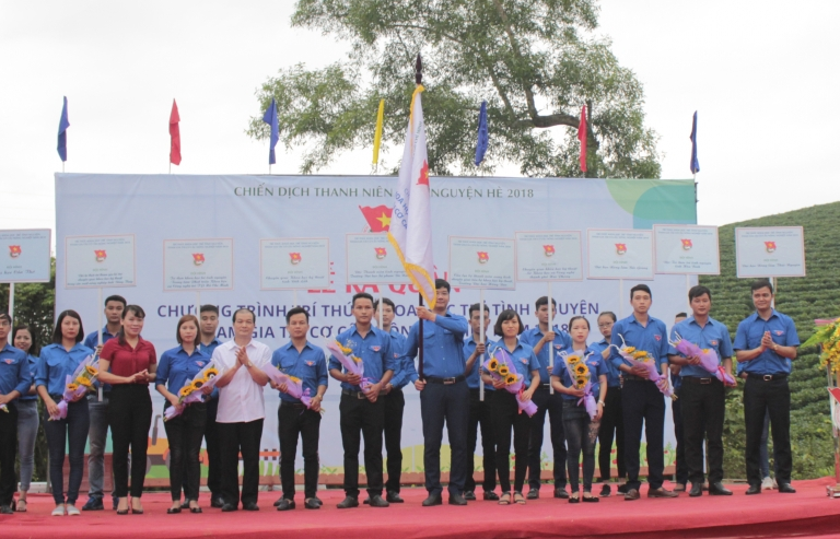 Lễ ra quân của những trí thức khoa học trẻ tình nguyện