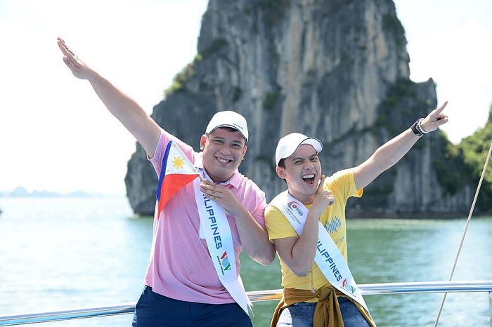 thi sinh tieng hat asean3 nam 2019 cung check in vinh ha long