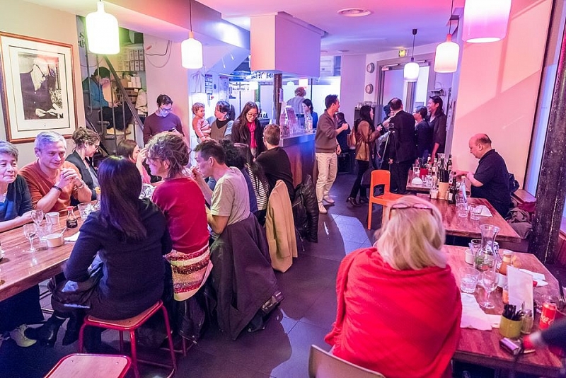 bien dao que huong nam giua long paris