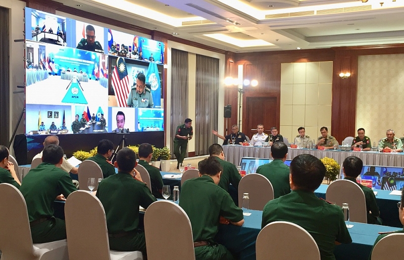 Mạng lưới các Trung tâm Gìn giữ hòa bình tại khu vực ASEAN tăng cường hợp tác ứng phó với dịch Covid-19 mang luoi cac trung tam gin giu hoa binh tai khu vuc asean tang cuong hop tac ung pho voi dich covid 19