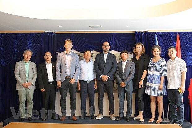 cong dong nguoi viet nam hoi nhap tot trong xa hoi czech