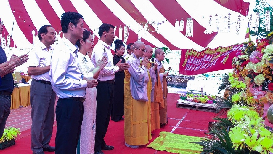 Trung tâm Văn hoá Phật giáo Việt Nam tại Hàn Quốc tổ chức Đại lễ cầu siêu tưởng niệm các anh hùng liệt sĩ Trung tâm Văn hoá Phật giáo Việt Nam tại Hàn Quốc tổ chức Đại lễ cầu siêu tưởng niệm các anh hùng liệt sĩ