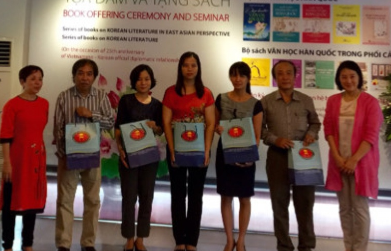 Bộ sách Văn học Hàn Quốc lần đầu ra mắt tại Việt Nam