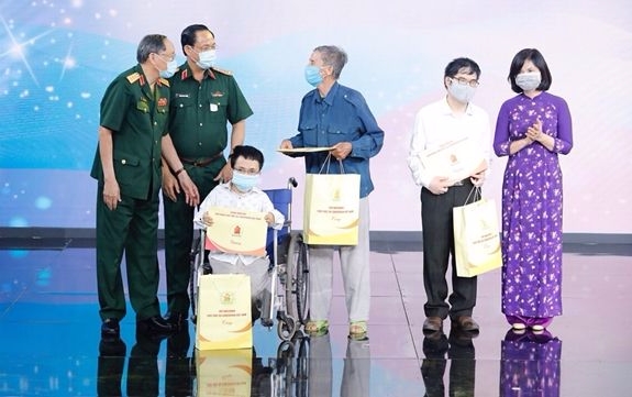 'Khát vọng vươn lên' cổ vũ nạn nhân chất độc da cam/dioxin khat vong vuon len co vu nan nhan chat doc da camdioxin