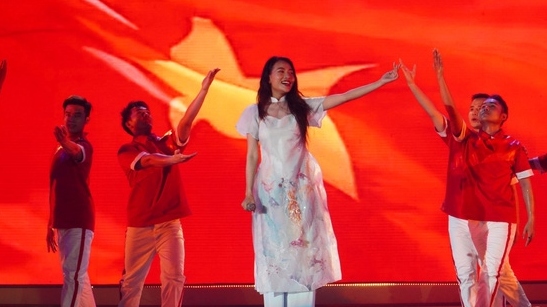 Dịch Covid-19 và thông điệp ‘Cháy lên’ từ chuỗi chương trình nghệ thuật online