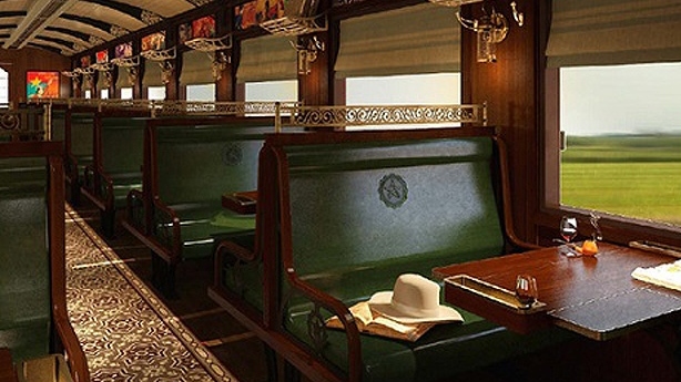 Trải nghiệm xuyên Việt trên tàu du lịch bằng đầu máy hơi nước