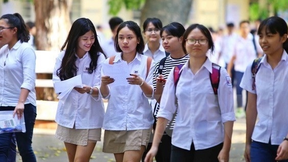 Bỏ danh hiệu Học sinh tiên tiến, hạn chế tình trạng khen thưởng tràn lan