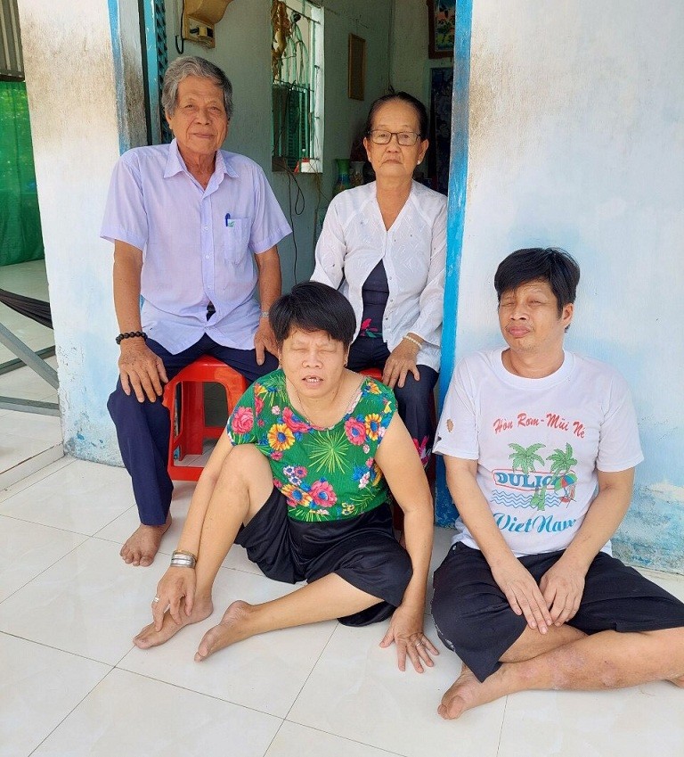 Kỷ niệm 61 năm thảm họa da cam ở Việt Nam: Không khuất phục trước số phận Kỷ niệm 61 năm thảm họa da cam ở Việt Nam: Không khuất phục trước số phận