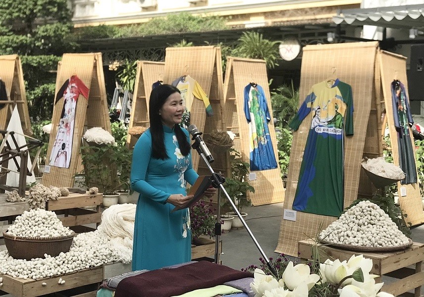 Câu chuyện di sản và hơi thở cuộc sống đương đại qua 200 mẫu áo dài