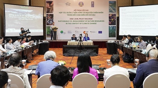 Hợp tác quản lý bền vững tài nguyên thiên nhiên trong bối cảnh biến đổi khí hậu