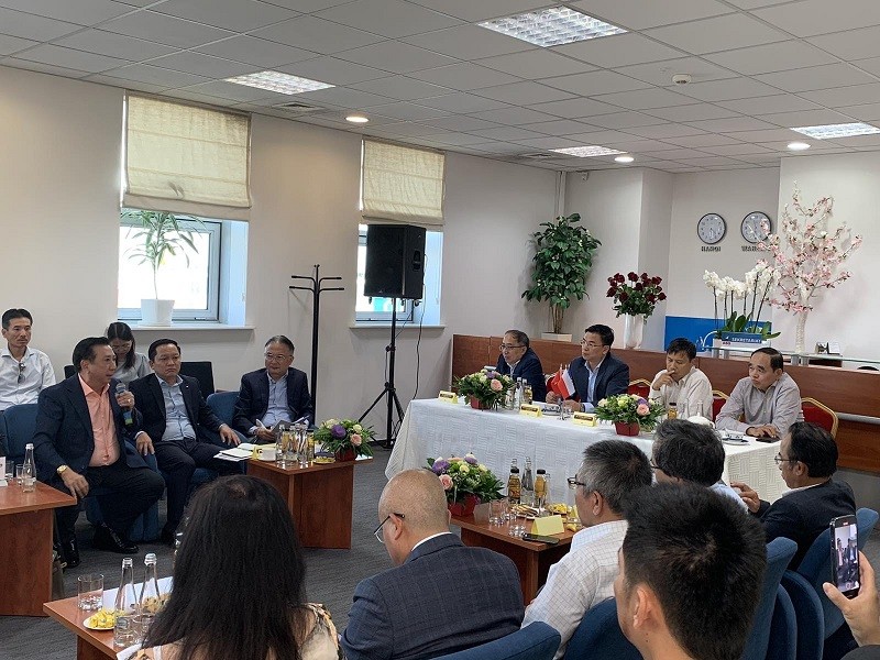 Thứ trưởng Phạm Quang Hiệu làm việc với Hội Doanh nghiệp Việt Nam tại Ba Lan