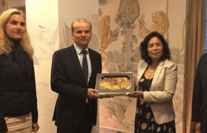 Peru nhận lại mặt nạ vàng nghìn năm tuổi bị Đức thu giữ từ năm 1999