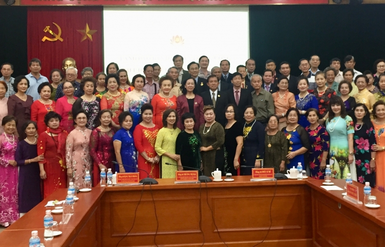 Lãnh đạo Ban Dân vận Trung ương tiếp Đoàn cựu giáo viên kiều bào tại Thái Lan