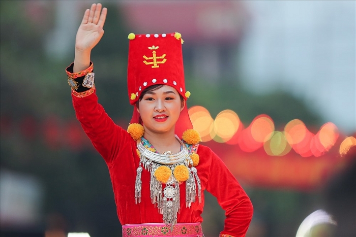 Ấn tượng màn đại Xòe Thái khai mạc Lễ hội văn hóa, du lịch Mường Lò 2019 an tuong man dai xoe thai khai mac le hoi van hoa du lich muong lo 2019