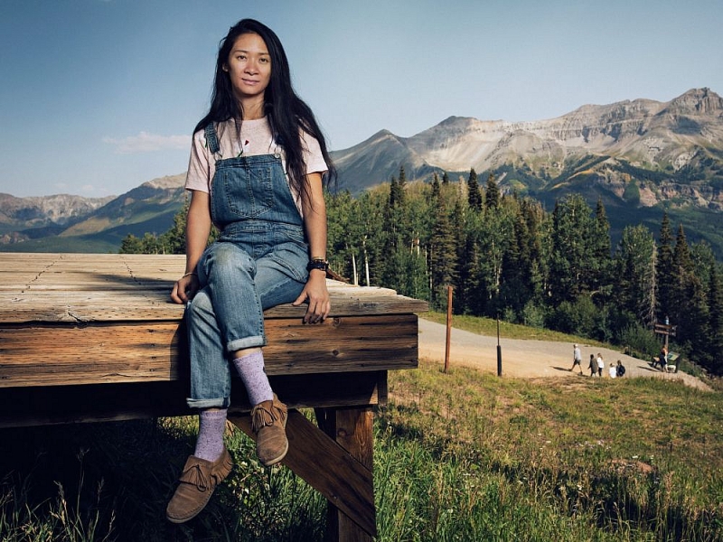 bong-hong-nuoc-anh-toa-sang-tai-lien-hoan-phim-venice-2020-2