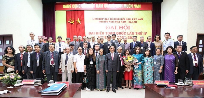 Mở rộng giao lưu hữu nghị Việt Nam-Ba Lan trong giai đoạn mới Mở rộng giao lưu và phát triển tình hữu nghị Việt Nam-Ba Lan trong giai đoạn mới