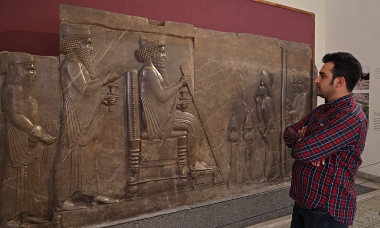 Iran mở cửa trở lại các bảo tàng, xác định sống chung Covid-19 Iran mở cửa trở lại các bảo tàng, xác định sống chung Covid-19