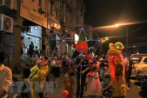 Kiều bào ở các nước chung vui Tết Trung thu Kiều bào các nước chung vui Tết Trung thu