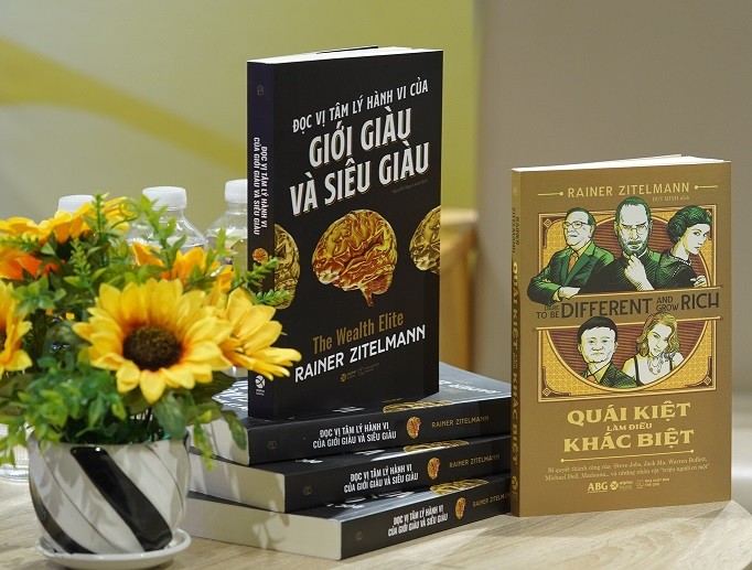 'Đọc vị' suy nghĩ của người giàu cùng tác giả Rainer Zitelmann 'Đọc vị' suy nghĩ của người giàu cùng tác giả Rainer Zitelmann