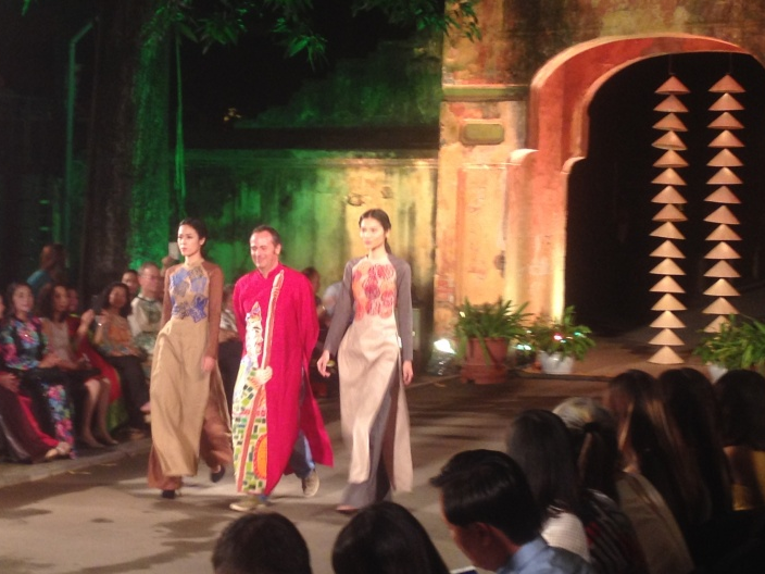 Lễ hội tôn vinh tinh hoa áo dài Việt Nam