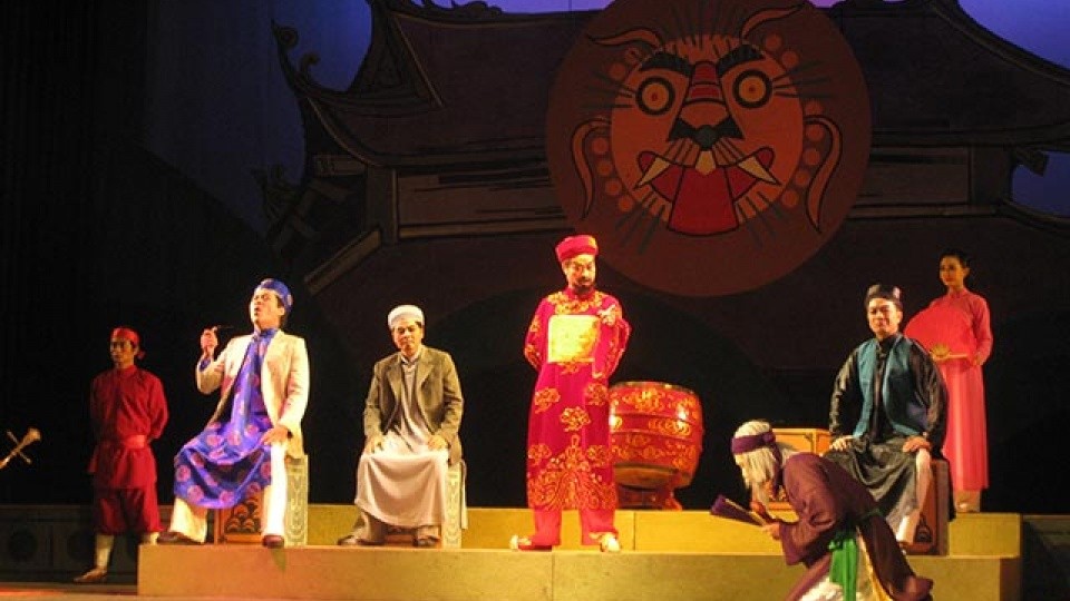 Khán giả Ninh Bình hào hứng đi xem Chèo