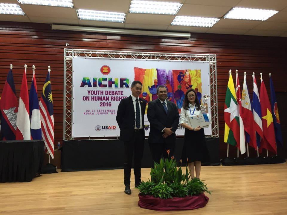 gap go nha hung bien tre ve nhan quyen