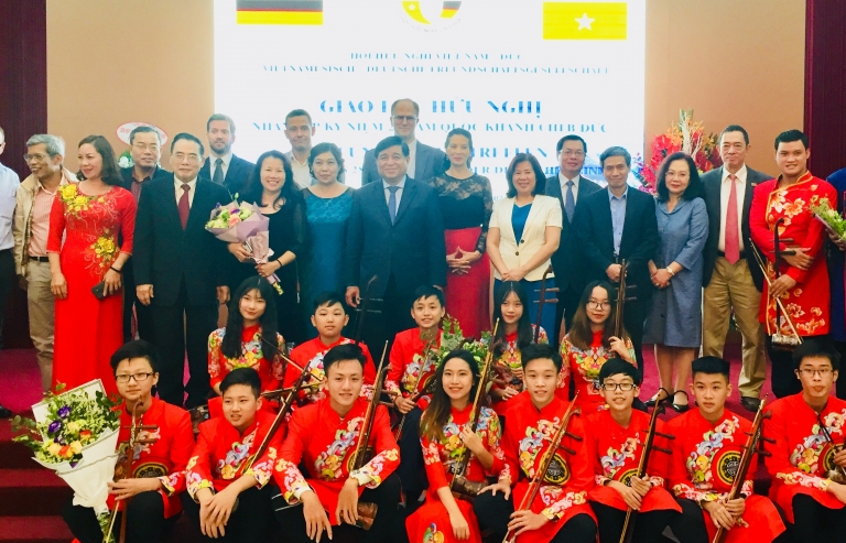 Giao lưu hữu nghị nhân Quốc khánh Đức 2018