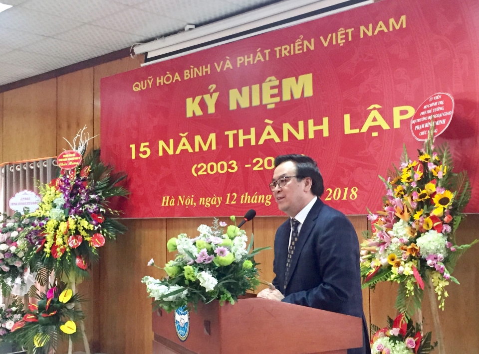 Chặng đượng 15 năm của Quỹ Hòa bình và Phát triển Việt Nam chang duong 15 nam cua quy hoa binh va phat trien viet nam
