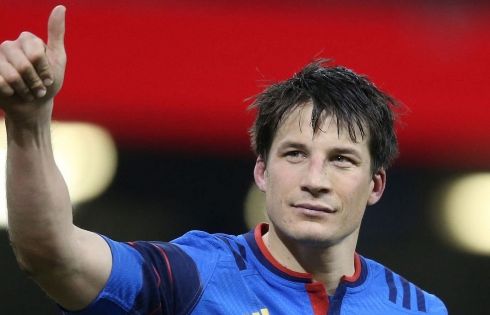 Vận động viên bóng bầu dục nổi tiếng François Trịnh Đức về giao lưu tại quê hương