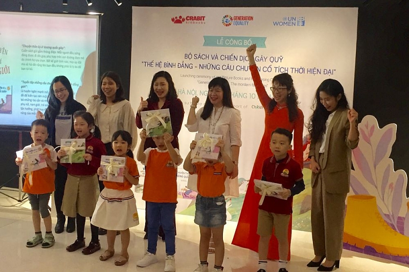 ra mat bo sach ve binh dang gioi dau tien o viet nam danh hoc thieu nhi