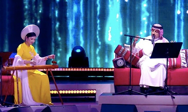 Đàn đầu Việt Nam thăng hoa trên sân khấu Trung Đông Đàn đầu Việt Nam thăng hoa trên sân khấu Trung Đông