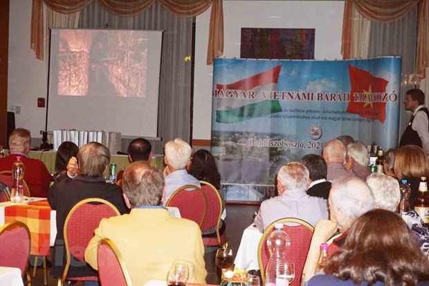 Cộng đồng người Việt giao lưu tri ân, vun đắp tình hữu nghị Việt-Hung