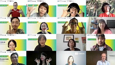 Phần thưởng dành cho các nhà làm phim trẻ từ khóa học phi lợi nhuận của UNESCO