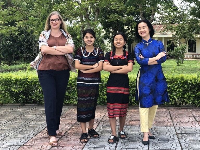 Đại sứ Thụy Điển tiếp tục hoạt động 'Trao quyền cho em gái' tại Việt Nam