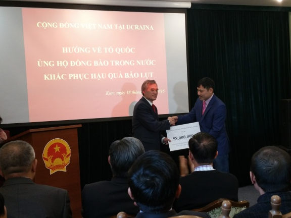 Người Việt tại Ukraine hướng về miền Trung