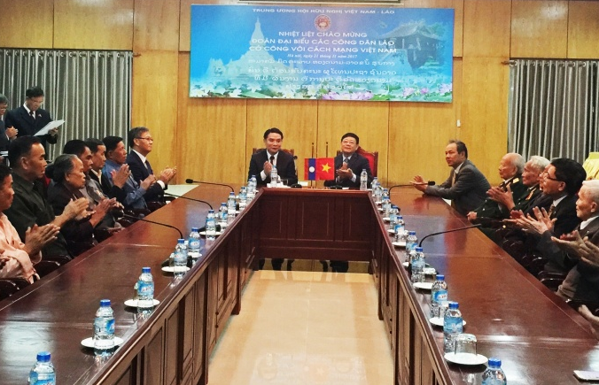 Gặp gỡ các công dân Lào có công với cách mạng Việt Nam