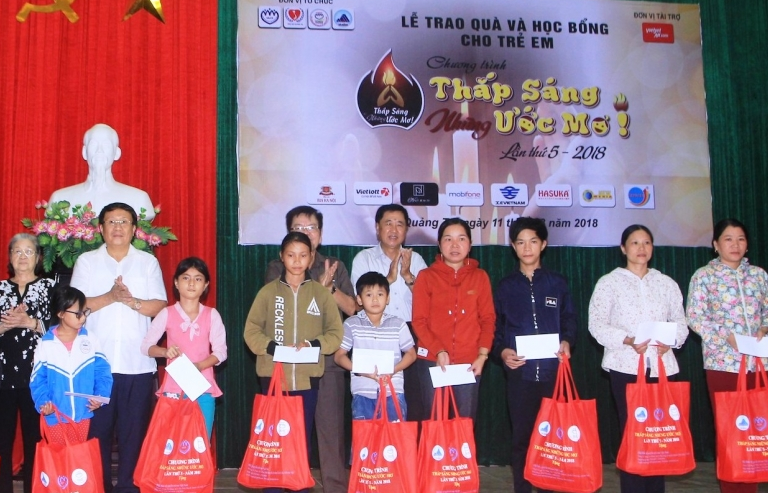 Tuyên dương những điển hình trong công tác bảo vệ quyền trẻ em