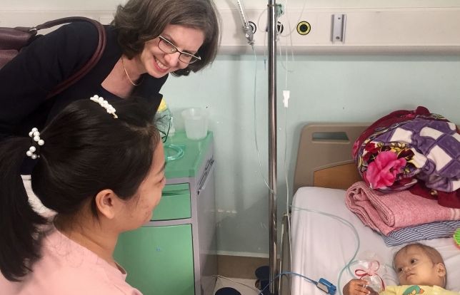 Đại sứ Canada hưởng ứng Cuộc chạy vì trẻ em Hà Nội 2019