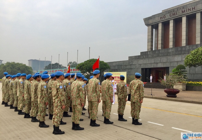 linh mu noi xanh hua quyet tam voi bac truoc khi len duong lam nhiem vu gin giu hoa binh