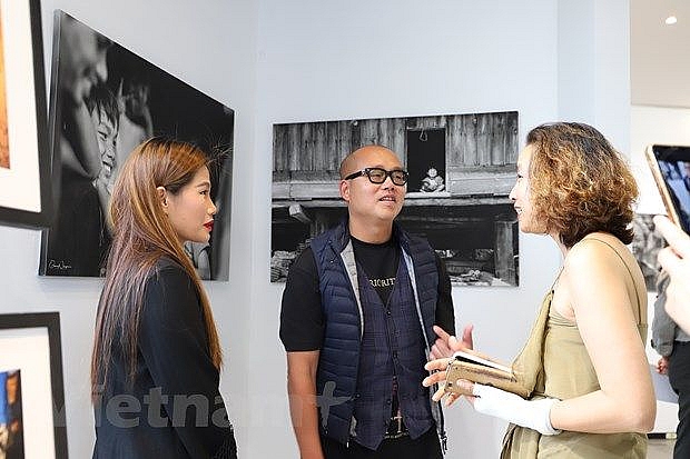 Triển lãm ảnh tại Australia gây quỹ ủng hộ đồng bào miền Trung